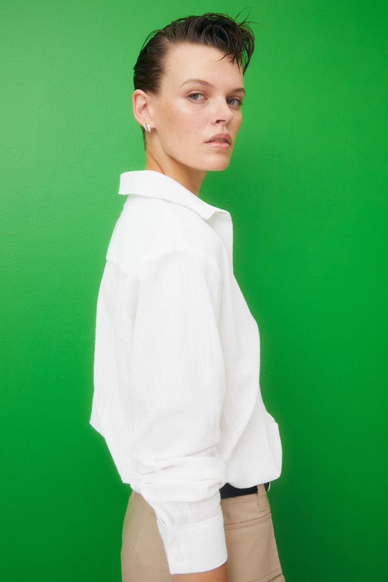 Cara Taylor featured in  the H&M lookbook for Pre-Fall 2022