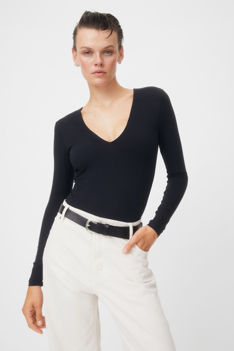 Cara Taylor featured in  the H&M lookbook for Pre-Fall 2022