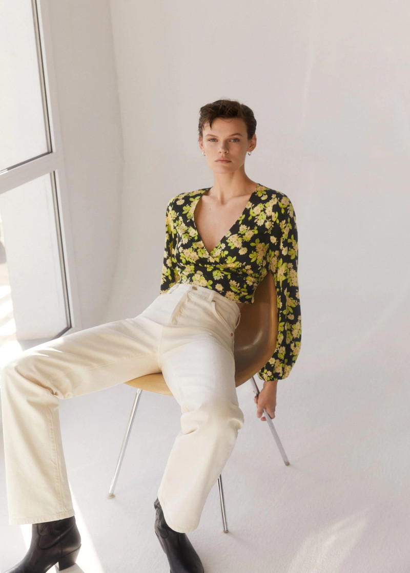 Cara Taylor featured in  the Mango Retro Exuberance catalogue for Spring/Summer 2022