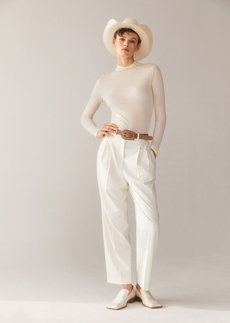 Cara Taylor featured in  the Mango Retro Exuberance catalogue for Spring/Summer 2022
