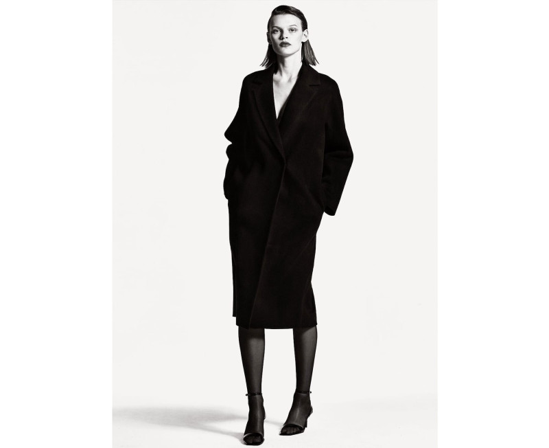 Cara Taylor featured in  the Massimo Dutti Signature lookbook for Spring/Summer 2020