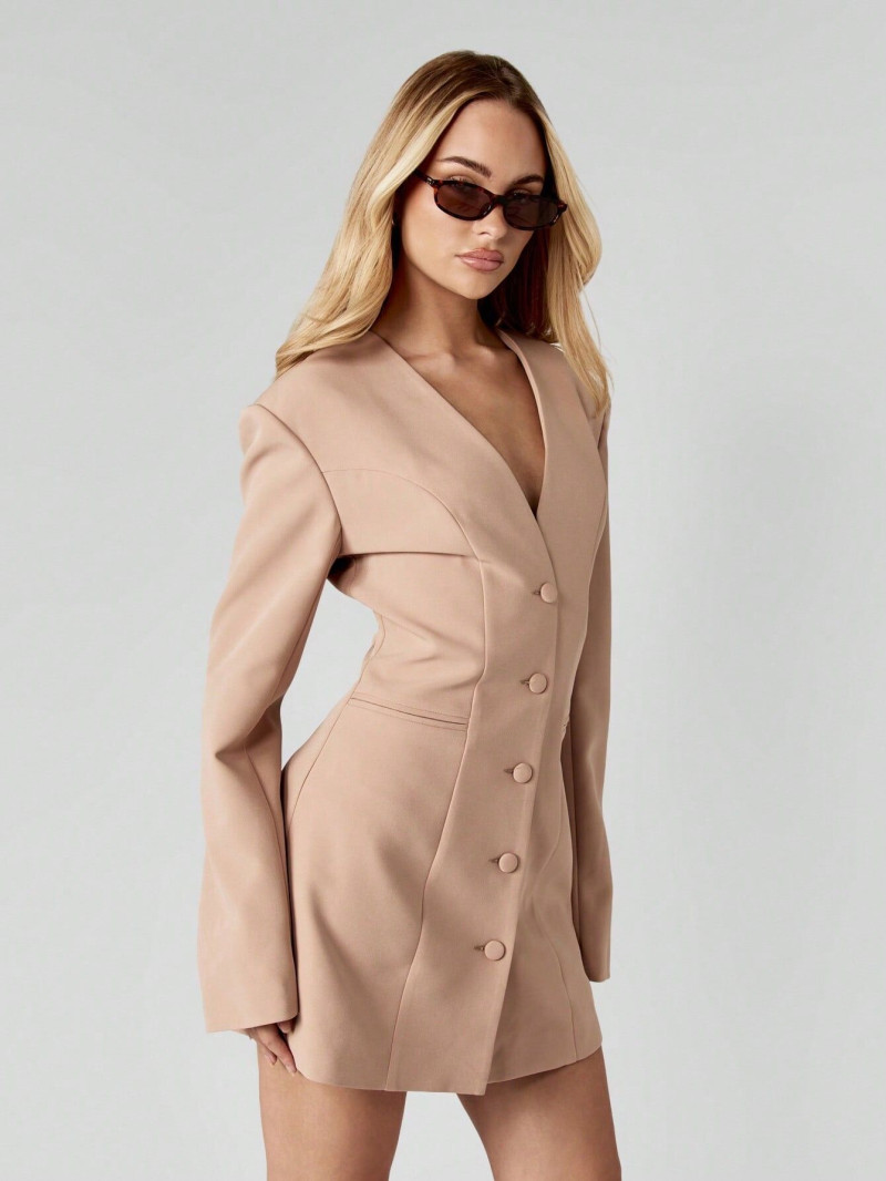 Yasmin Bennett Amelia featured in  the Missguided catalogue for Autumn/Winter 2025