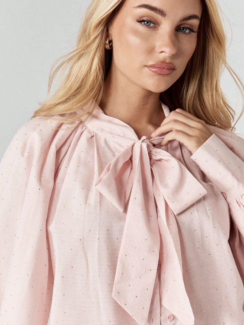 Yasmin Bennett Amelia featured in  the Missguided catalogue for Autumn/Winter 2025