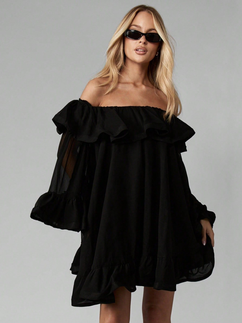 Yasmin Bennett Amelia featured in  the Missguided catalogue for Autumn/Winter 2025