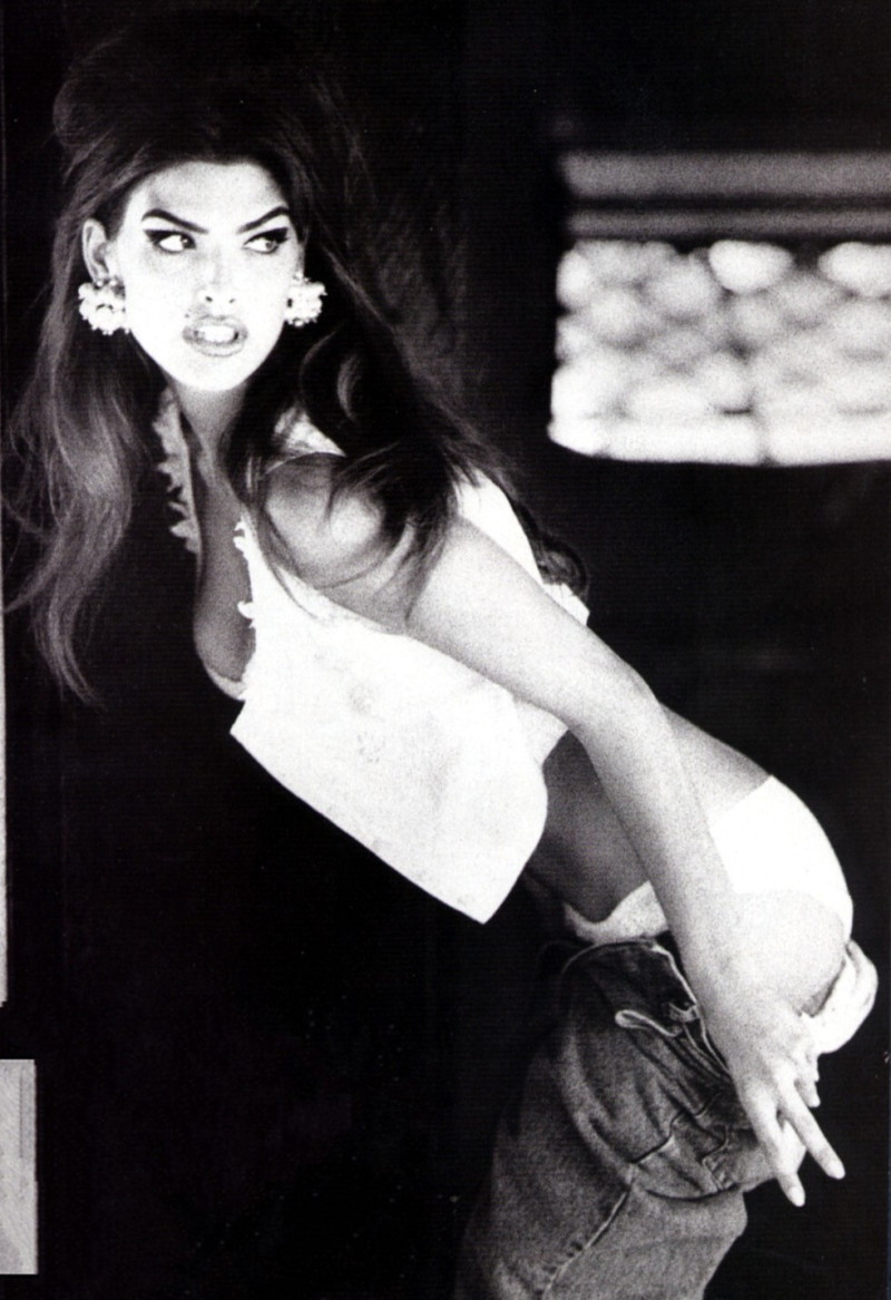 Shana Zadrick featured in  the Guess advertisement for Autumn/Winter 1991