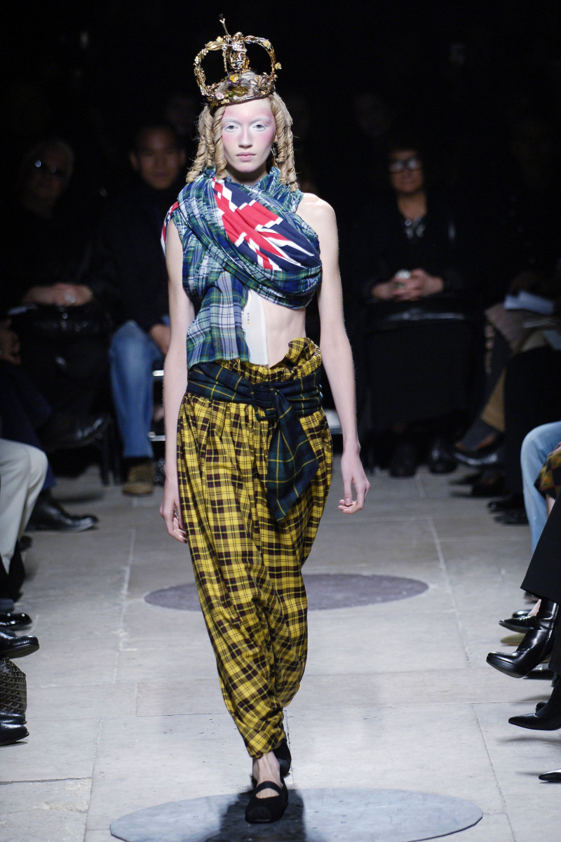 Comme des Garçons fashion show for Spring/Summer 2006