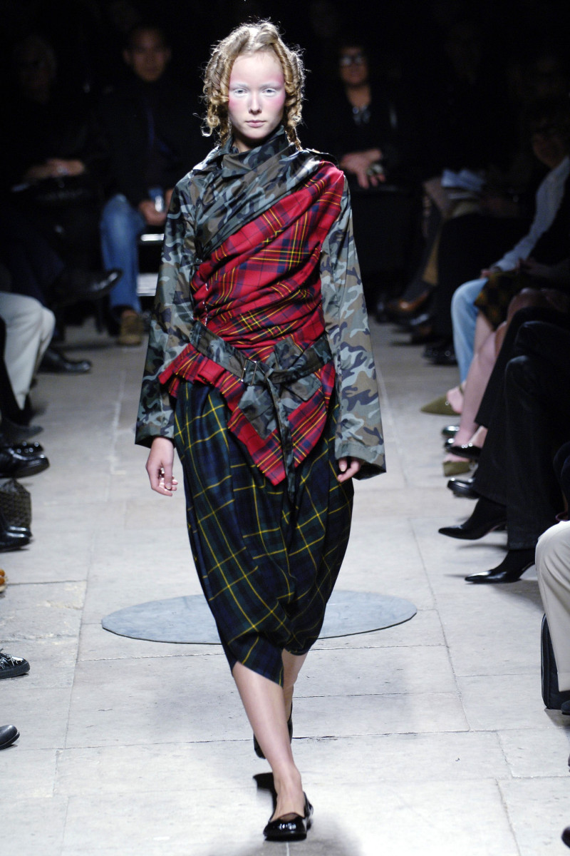 Comme des Garçons fashion show for Spring/Summer 2006