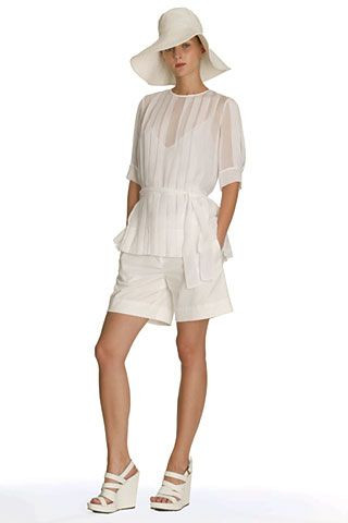 DKNY fashion show for Spring/Summer 2006