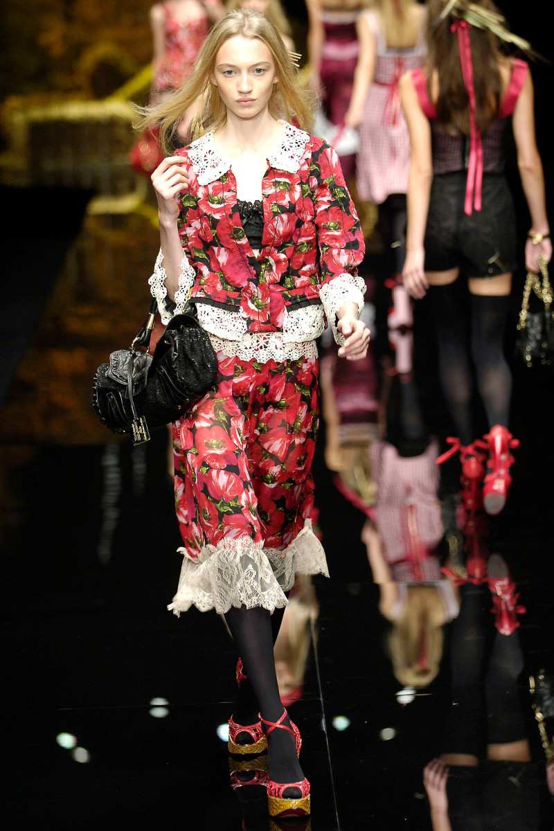 Dolce & Gabbana fashion show for Spring/Summer 2006