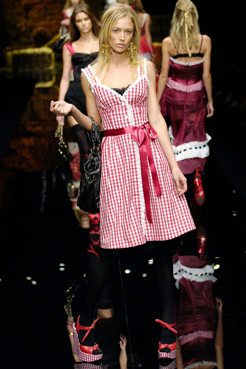 Dolce & Gabbana fashion show for Spring/Summer 2006