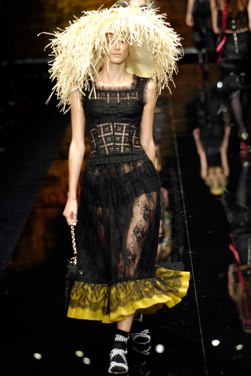 Dolce & Gabbana fashion show for Spring/Summer 2006