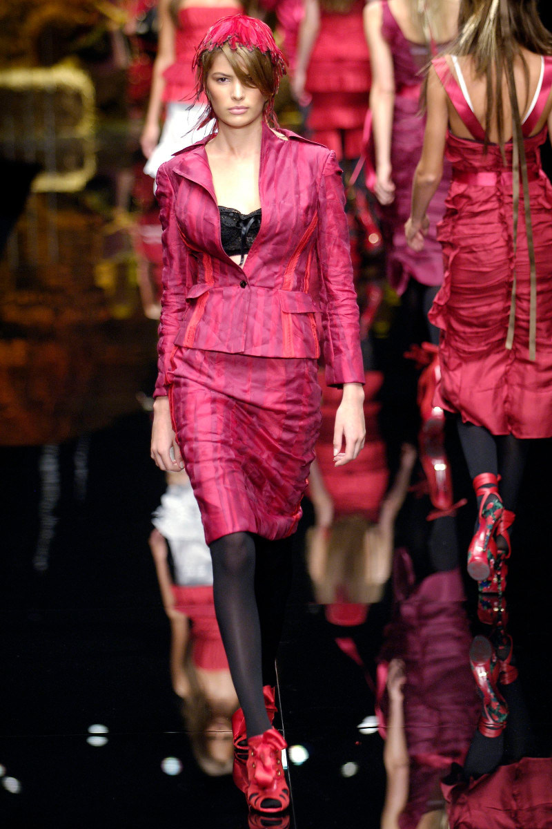 Dolce & Gabbana fashion show for Spring/Summer 2006