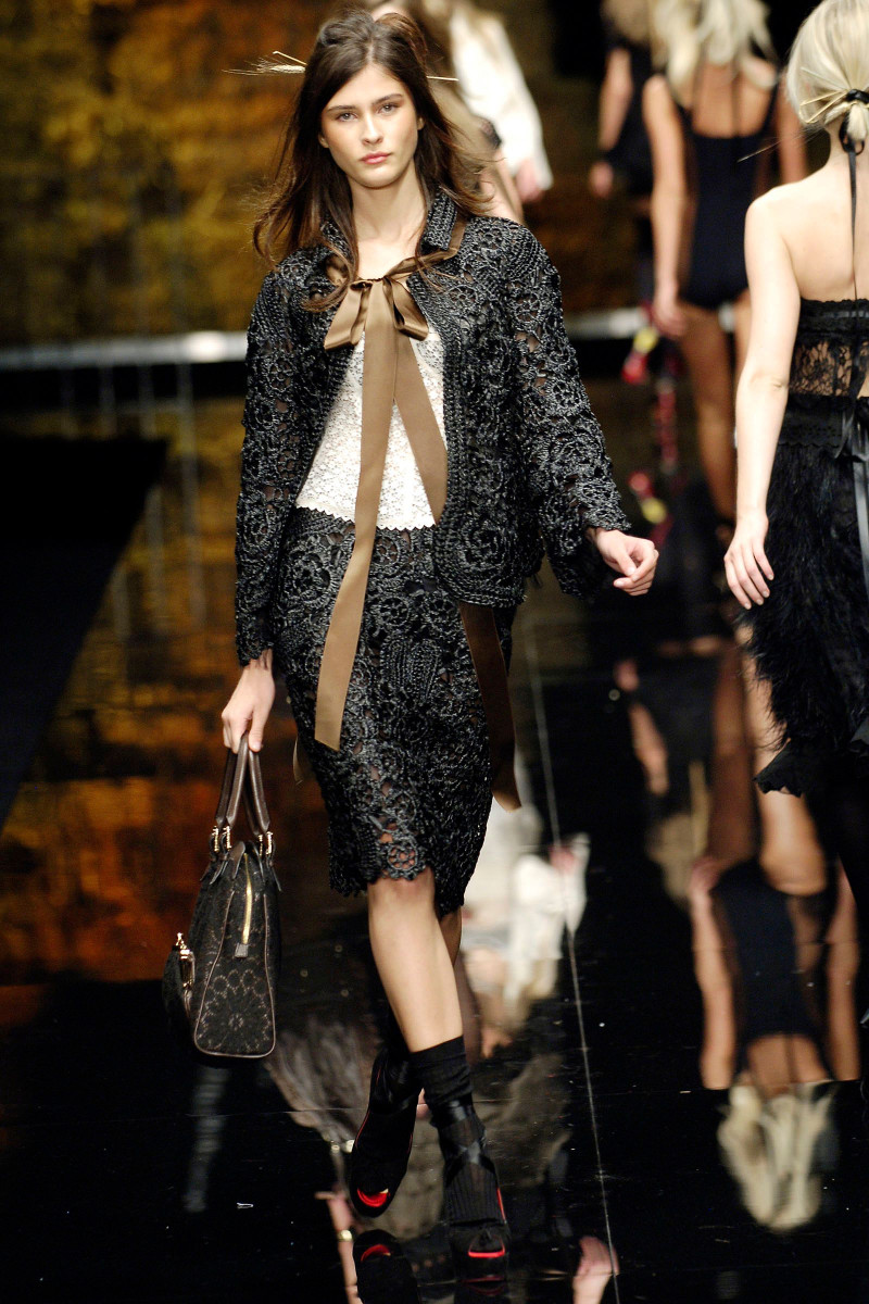 Dolce & Gabbana fashion show for Spring/Summer 2006