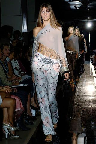 Emporio Armani fashion show for Spring/Summer 2006