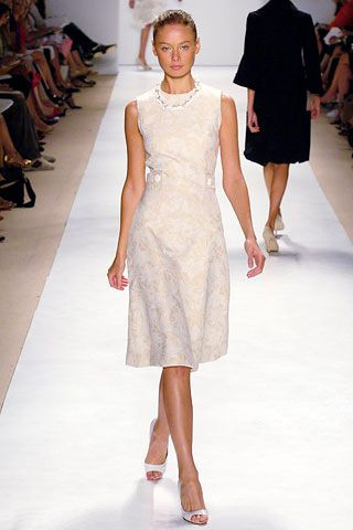 Monique Lhuillier fashion show for Spring/Summer 2006