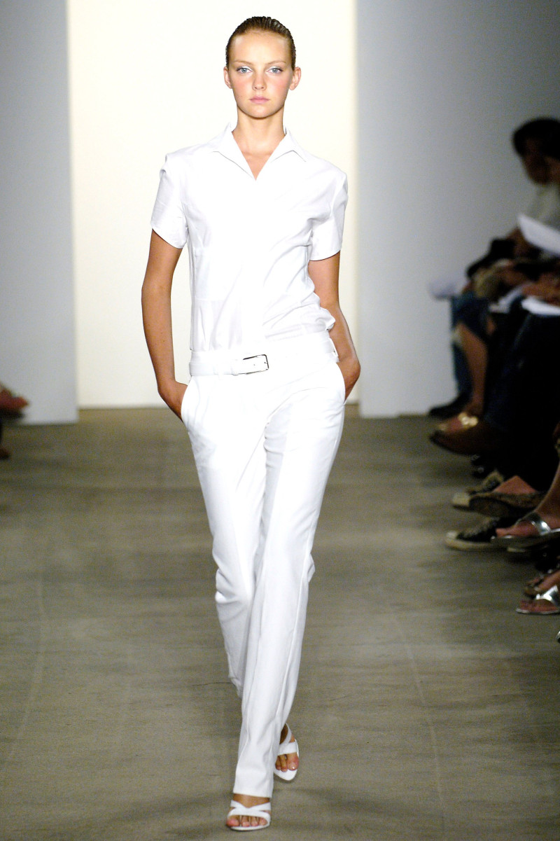 Narciso Rodriguez fashion show for Spring/Summer 2006