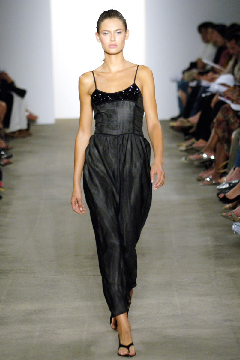Narciso Rodriguez fashion show for Spring/Summer 2006