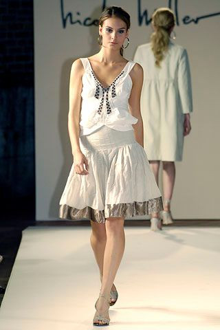 Nicole Miller fashion show for Spring/Summer 2006