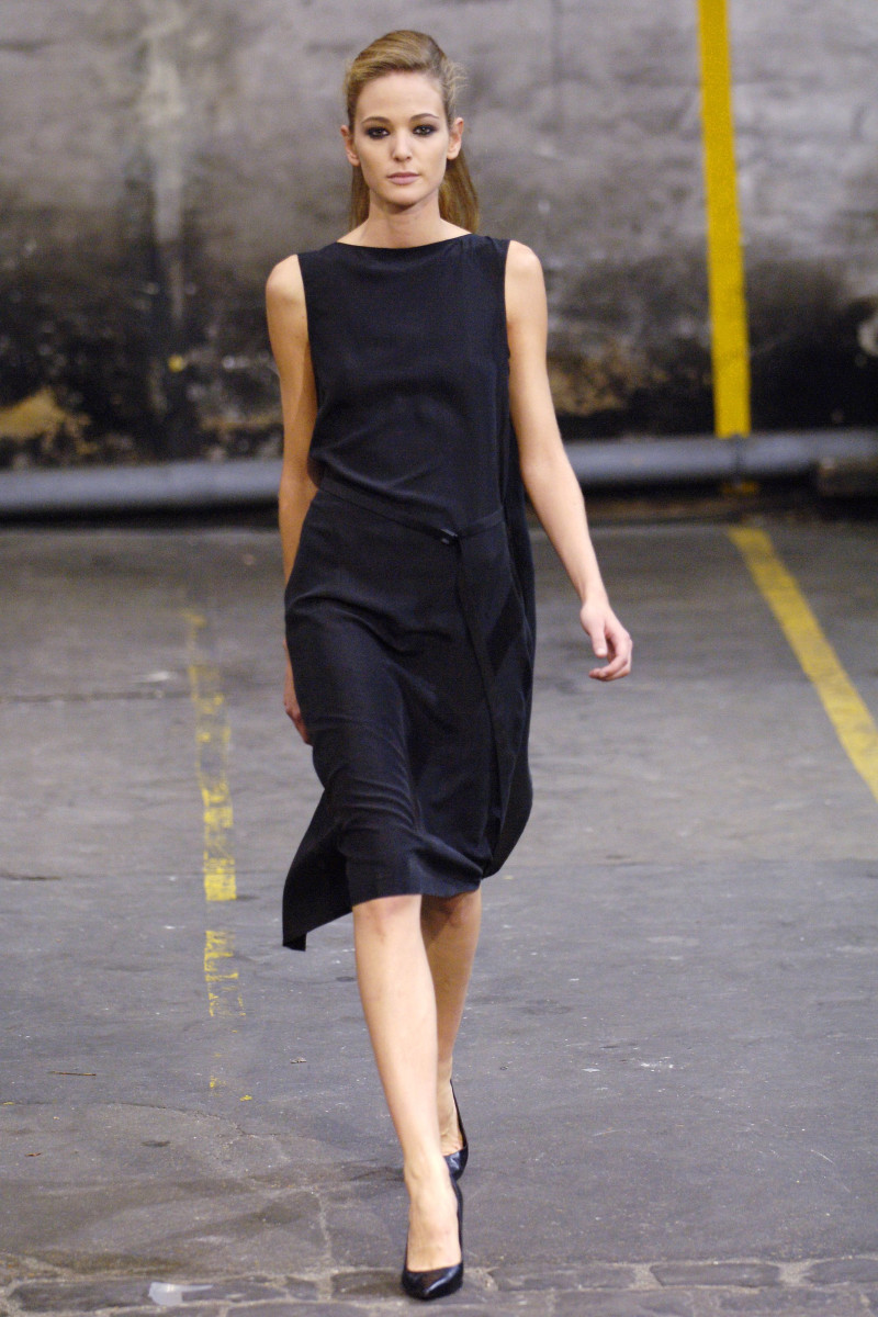 Veronique Branquinho fashion show for Spring/Summer 2006