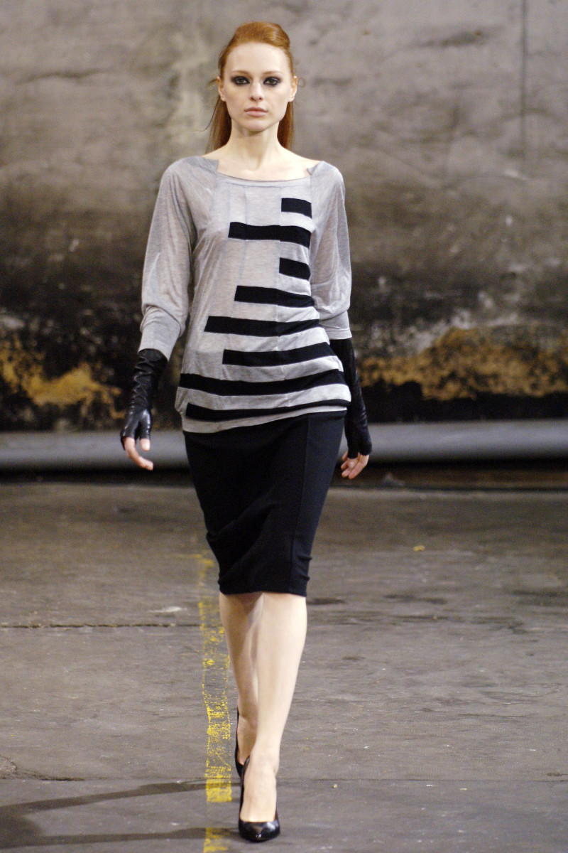 Veronique Branquinho fashion show for Spring/Summer 2006