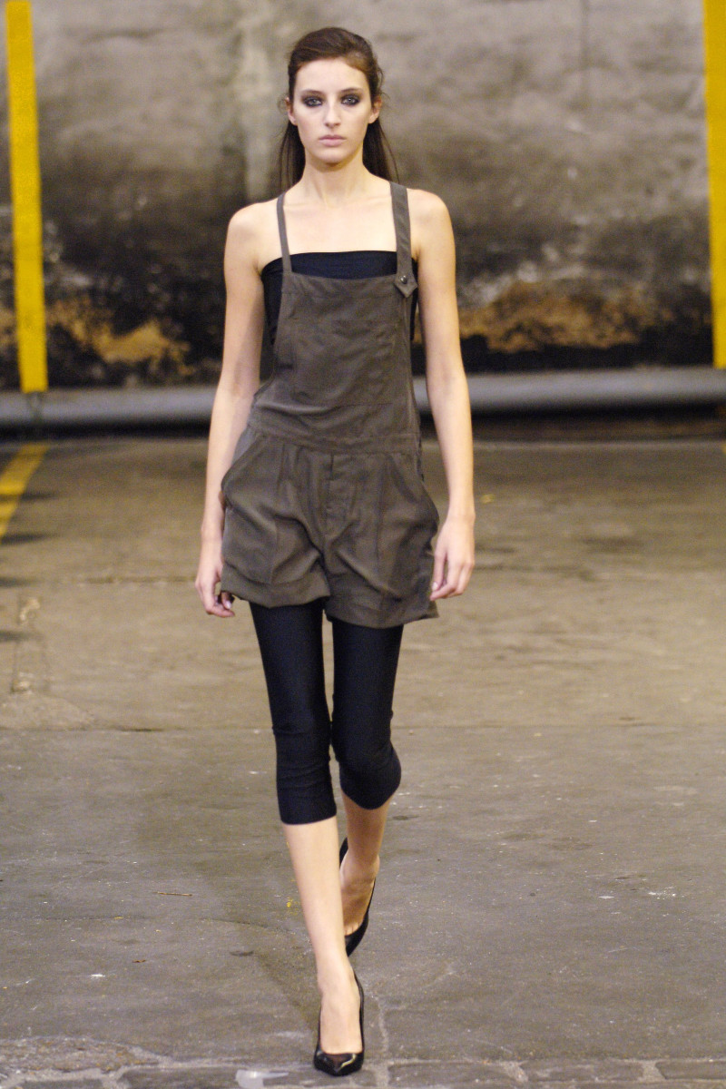 Veronique Branquinho fashion show for Spring/Summer 2006