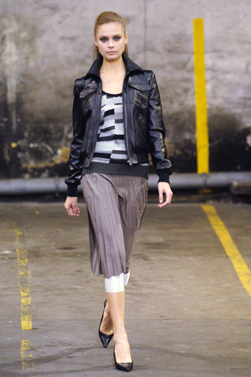 Veronique Branquinho fashion show for Spring/Summer 2006