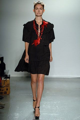 Veronique Leroy fashion show for Spring/Summer 2006