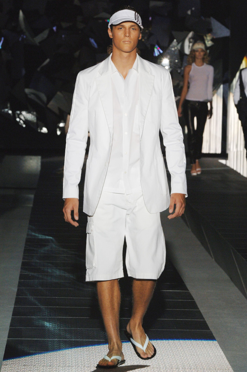 Y-3 fashion show for Spring/Summer 2006