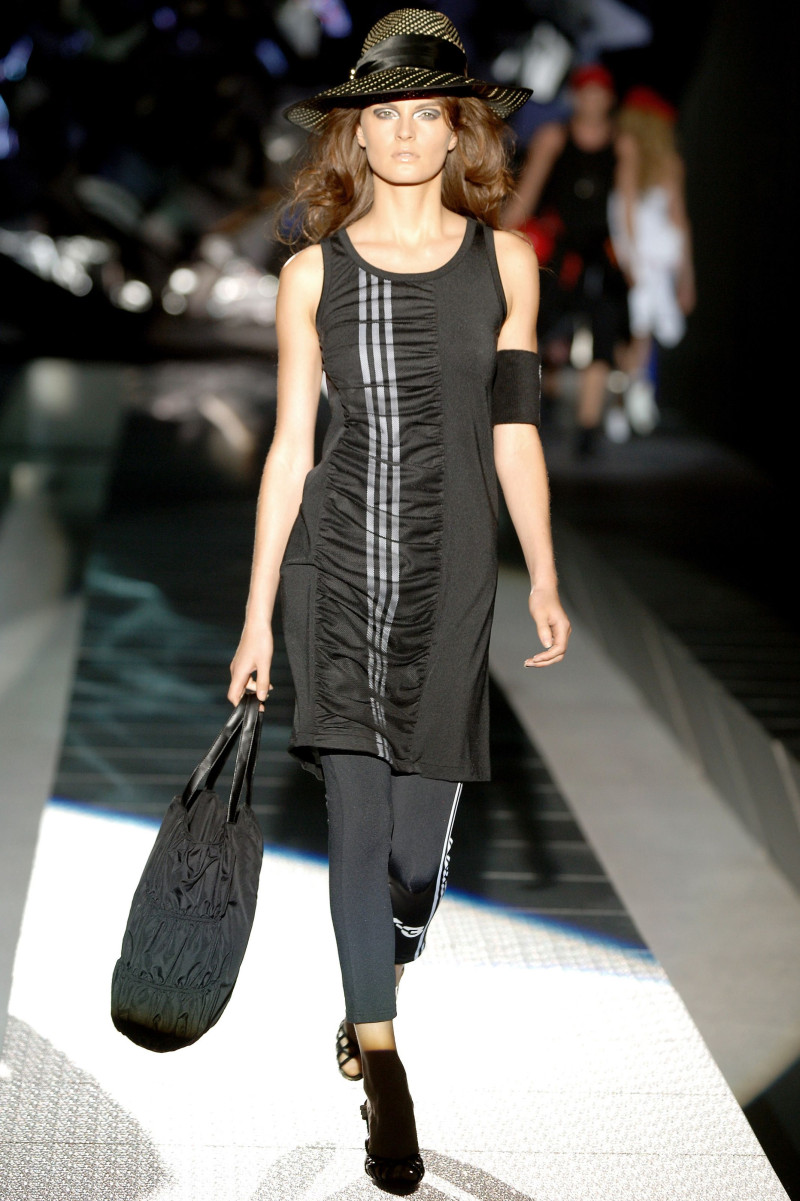 Y-3 fashion show for Spring/Summer 2006