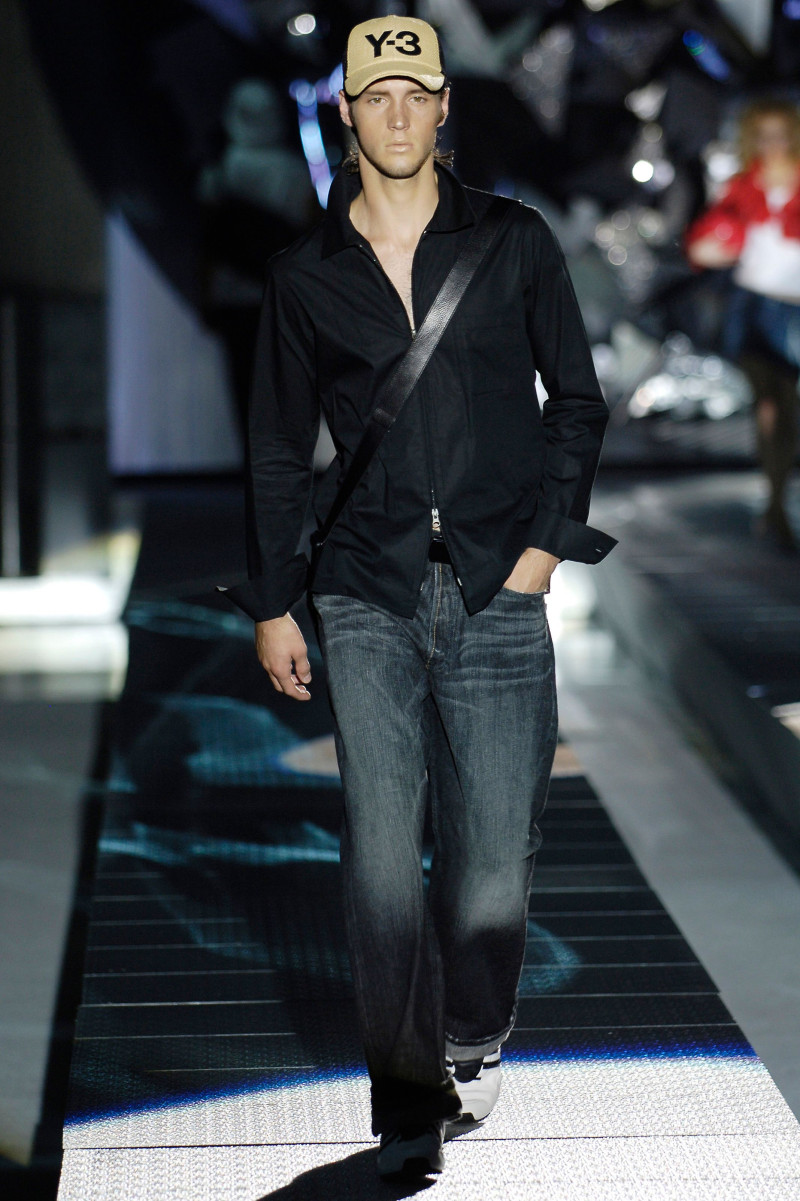 Y-3 fashion show for Spring/Summer 2006