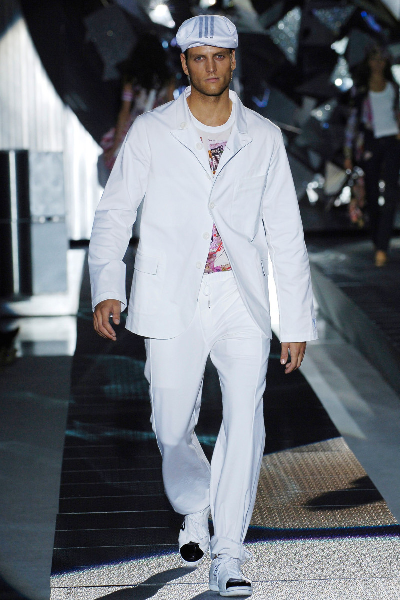Y-3 fashion show for Spring/Summer 2006