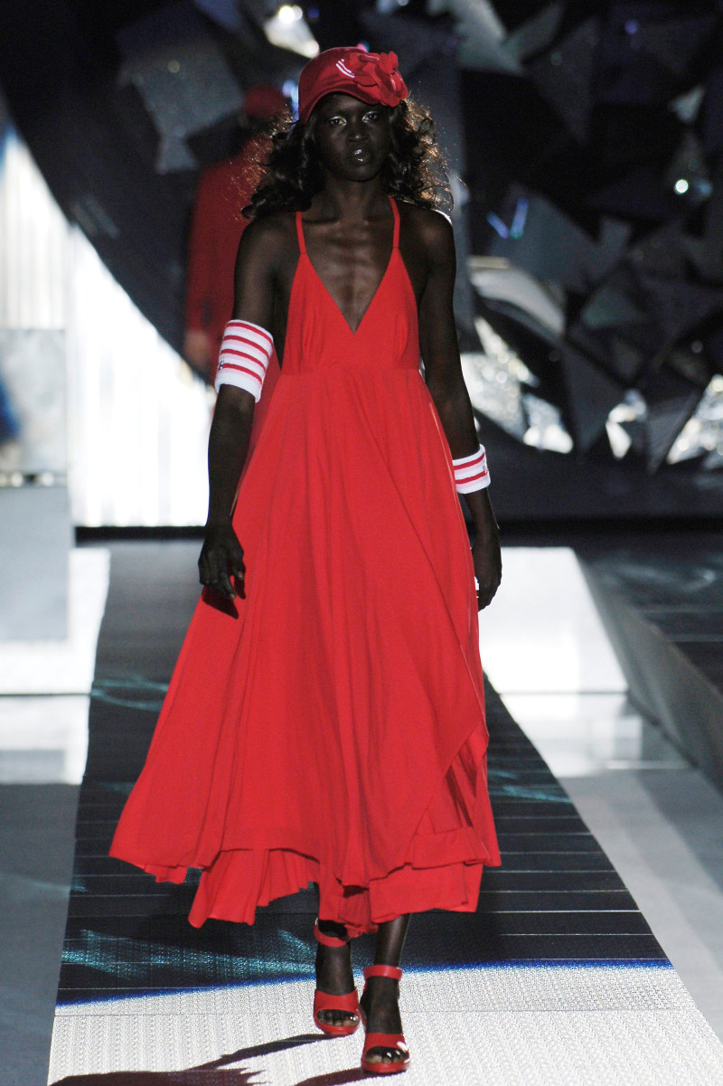 Y-3 fashion show for Spring/Summer 2006