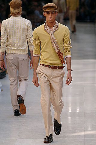 Burberry fashion show for Spring/Summer 2006