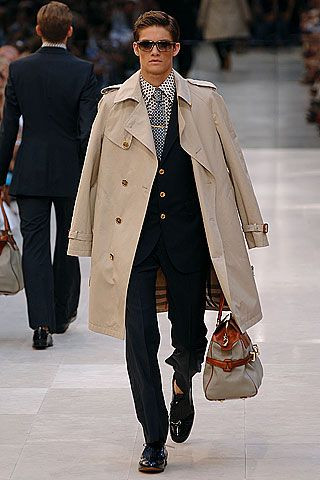 Burberry fashion show for Spring/Summer 2006