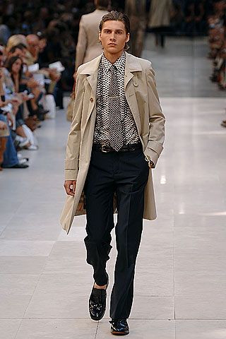 Burberry fashion show for Spring/Summer 2006