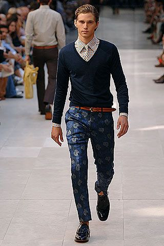 Burberry fashion show for Spring/Summer 2006