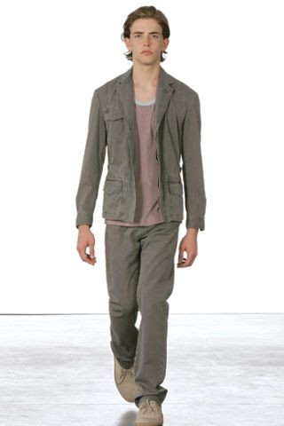 Hussein Chalayan fashion show for Spring/Summer 2006