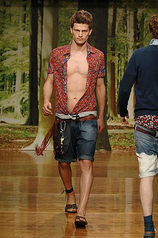 D&G fashion show for Spring/Summer 2006