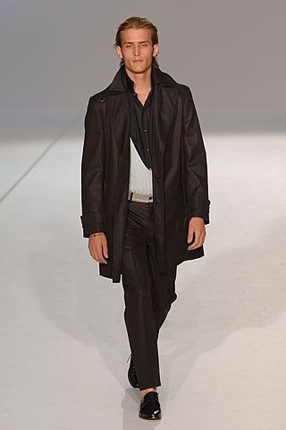 Givenchy fashion show for Spring/Summer 2006