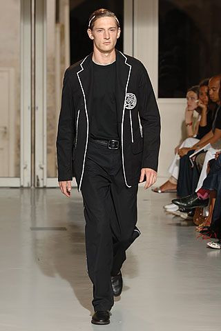 Issey Miyake fashion show for Spring/Summer 2006