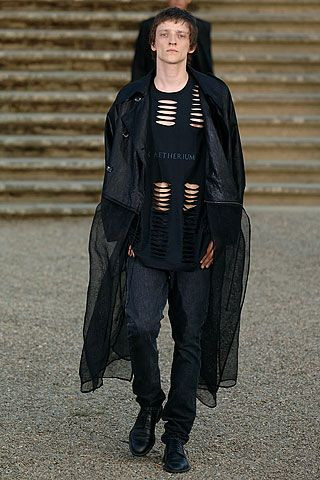 Raf Simons fashion show for Spring/Summer 2006