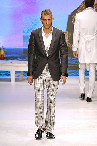 Valentino fashion show for Spring/Summer 2006