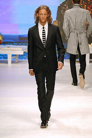 Valentino fashion show for Spring/Summer 2006