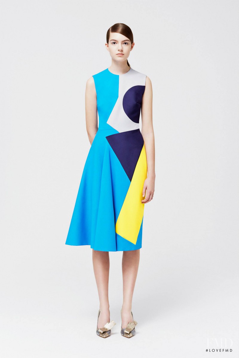 Scarlett Gray featured in  the Roksanda Ilincic fashion show for Resort 2015