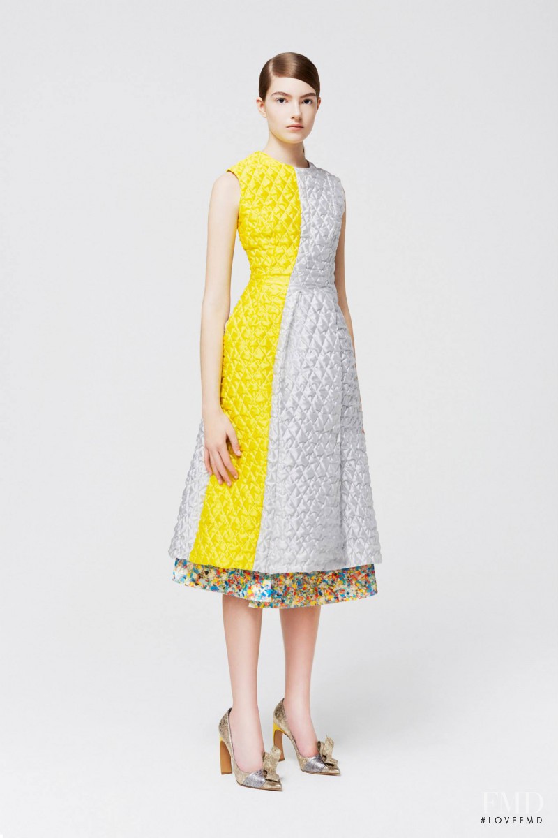 Scarlett Gray featured in  the Roksanda Ilincic fashion show for Resort 2015