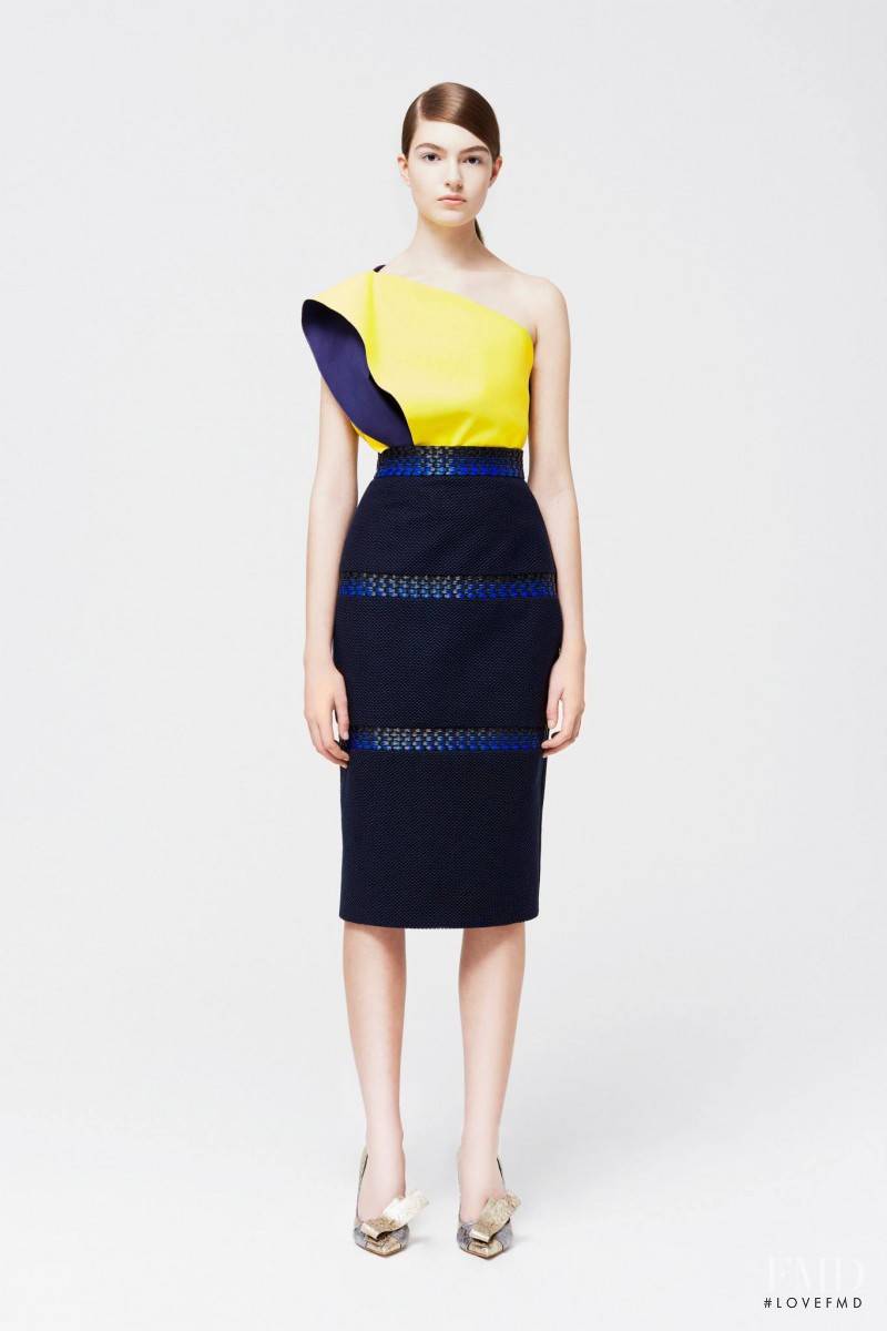 Scarlett Gray featured in  the Roksanda Ilincic fashion show for Resort 2015