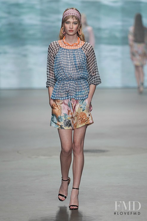 SiS by Spijkers en Spijkers fashion show for Spring/Summer 2014