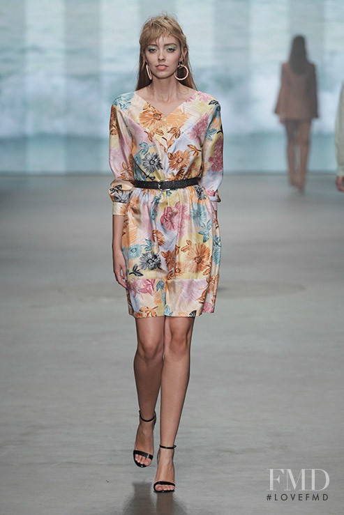 SiS by Spijkers en Spijkers fashion show for Spring/Summer 2014