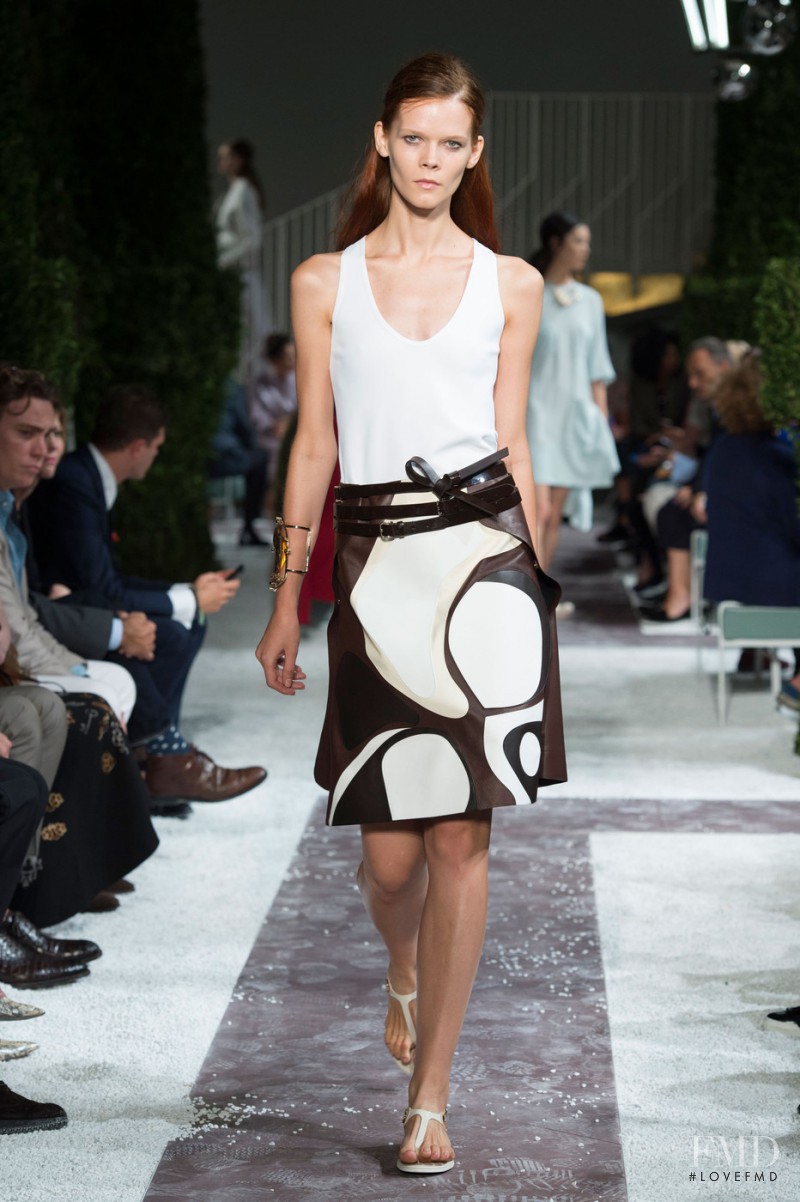 Irina Kravchenko featured in  the Tod\'s fashion show for Spring/Summer 2015