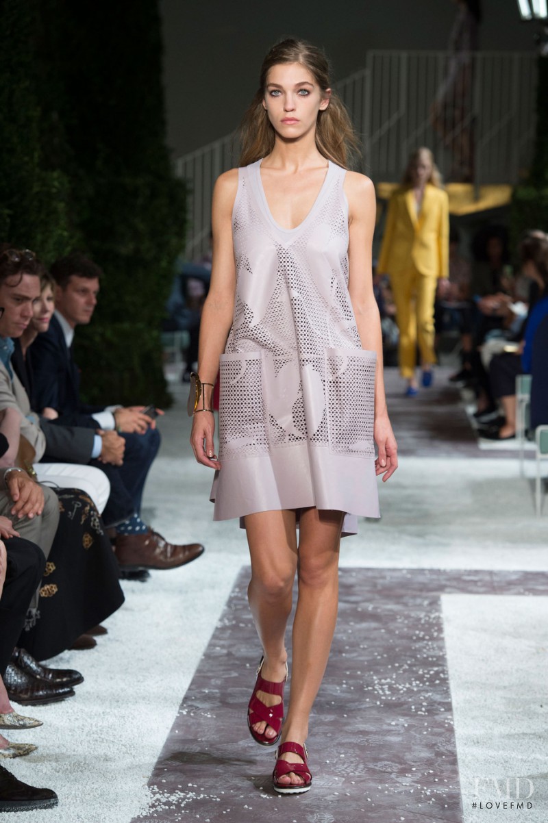 Samantha Gradoville featured in  the Tod\'s fashion show for Spring/Summer 2015